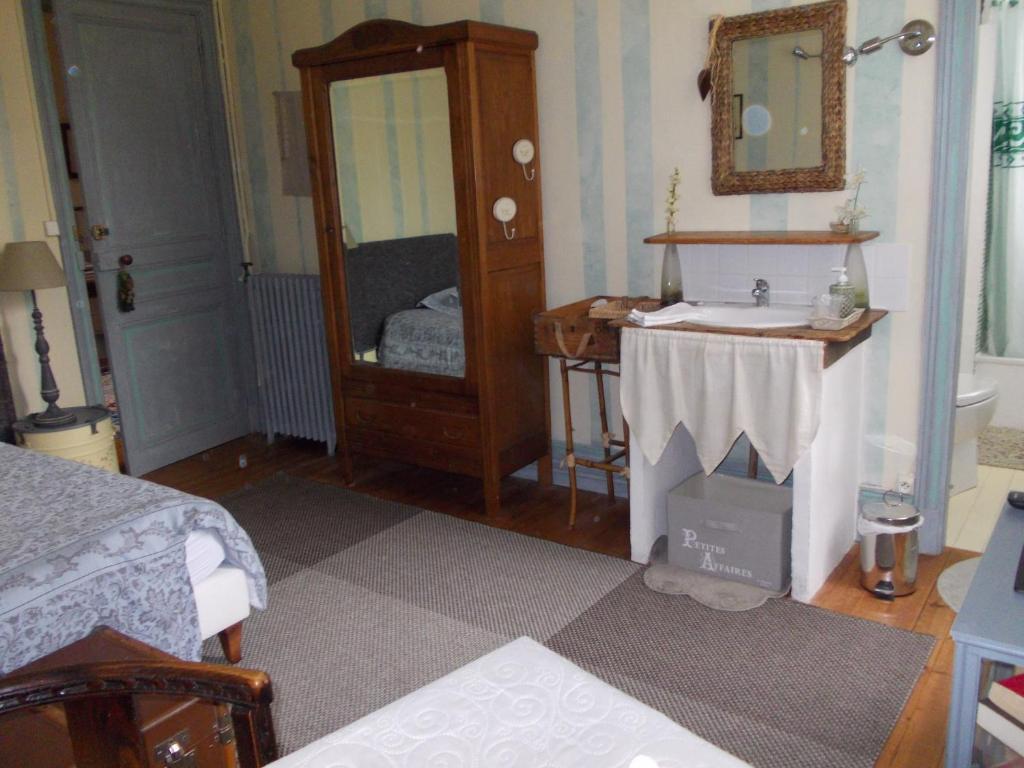 קונייאק B&B Maison Gaudin חדר תמונה